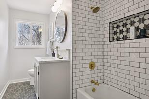 8226 Hiawatha Ave - Photo 18