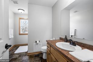 3047 Woodale Dr - Photo 16