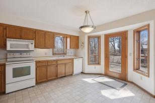 12858 Essex Way - Photo 6