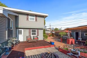 1432 Parkview Ln NE - Photo 14