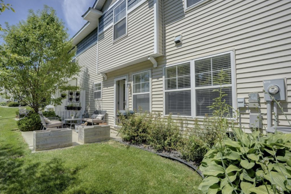 15643 60th Ave, Minneapolis MN  55446-4581 exterior