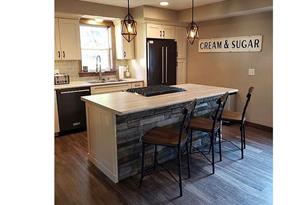 422 3rd St NE - Photo 4