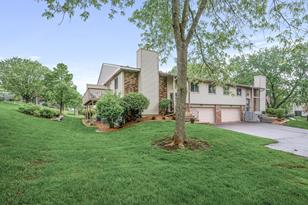 2527 Rose Ave E - Photo 12