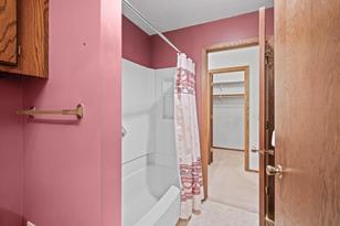 2527 Rose Ave E - Photo 14
