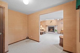2527 Rose Ave E - Photo 24