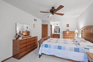 2527 Rose Ave E - Photo 10