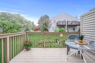2527 Rose Ave E - Photo 28