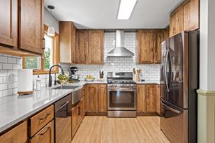 544 Ryan Ave W - Photo 10