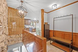 544 Ryan Ave W - Photo 6