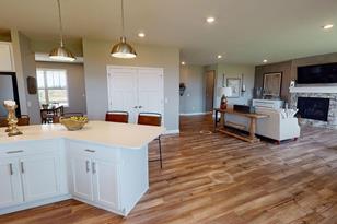241 4th St NW - Photo 4