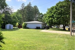 323 Spruce Dr E - Photo 12