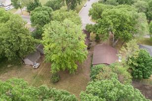 825 Springen Ave - Photo 40