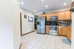 825 Springen Ave - Photo 14