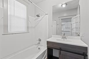 61 Delos St W - Photo 46