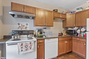 61 Delos St W - Photo 16