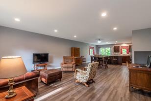 300 3rd St NE - Photo 12