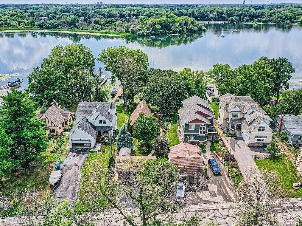 169 Peninsula Rd, Medicine Lake, MN 55441 MLS 6383779 Coldwell Banker