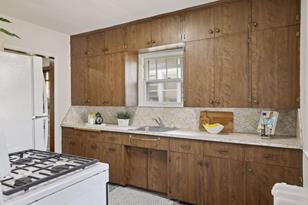 935 James Ave - Photo 4