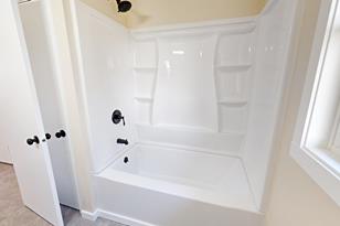 205 5th Street NW - Photo 8