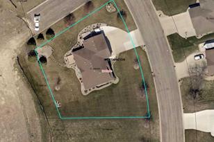 826 Sterling Ave, Worthington MN  56187-1683 exterior