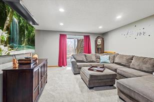 305 Hogan Cir - Photo 4