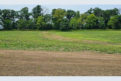 4325 Christopherson Lane SW, Rochester, MN 55902 - Photo 2