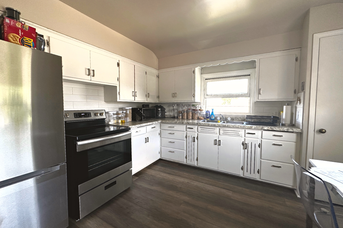 1023 N Riverfront Dr, Mankato, MN 56001