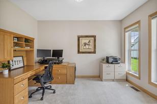 935 Earley Lake Pl - Photo 4