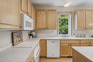 935 Earley Lake Pl - Photo 6