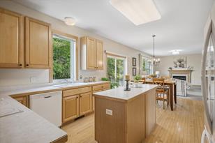 935 Earley Lake Pl - Photo 8