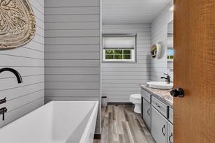 808 Second St SE - Photo 10