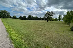 6007 Rolling Hills Dr SW, Montevideo, MN 56265 - Photo 8