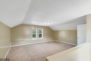 541 Manomin Ave - Photo 4