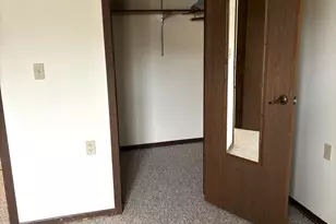 221 E Cavour Ave, Fergus Falls, MN 56537 - Photo 10