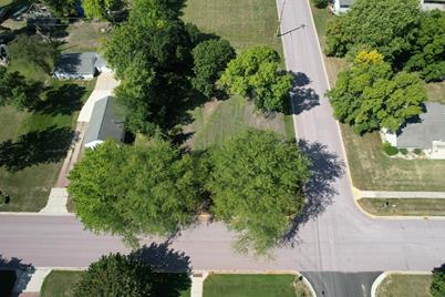 211 N Prairie Street, Sherburn, MN 56171 - Photo 2