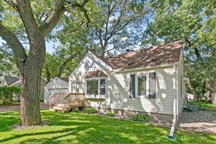7910 Greenfield Ave - Photo 34