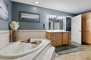 7910 Greenfield Ave - Photo 10