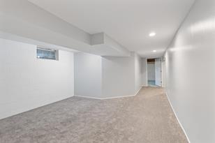 921 Whitney Dr - Photo 24