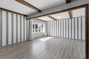 921 Whitney Dr - Photo 12