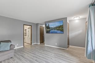 921 Whitney Dr - Photo 4