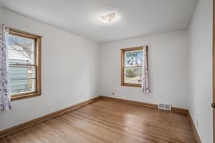 3558 Tyler Street NE - Photo 4