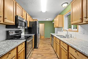 9847 Hamlet Ln S - Photo 8