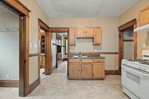 556 Charles Ave - Photo 6