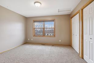 1366 Barclay St - Photo 10