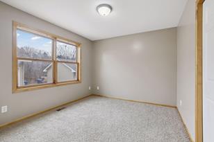 1366 Barclay St - Photo 4