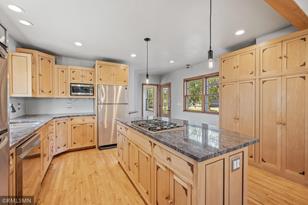 2824 Lakeview Ave - Photo 4