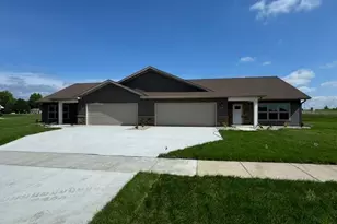 2214 Red Bird Ln, Fairmont, MN 56031 - Photo 1