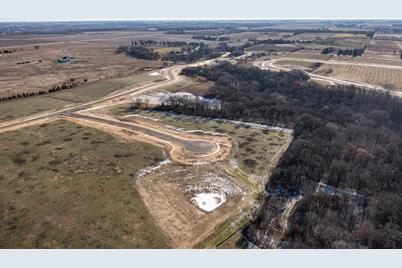 L4B5 Royal Oaks Farm Drive SW, Rochester, MN 55902 - Photo 1