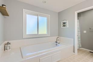 2101 10th St Cir NE - Photo 10