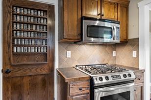 1253 Cook Ave E - Photo 4